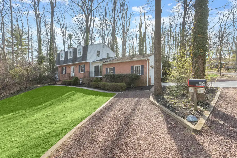 326 Edgewater Rd, Pasadena, MD 21122 - #3