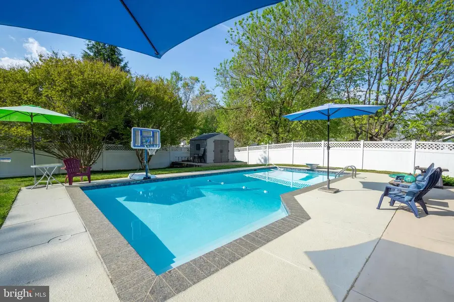 3542 Loch Haven Dr, Edgewater, MD 21037 - #3