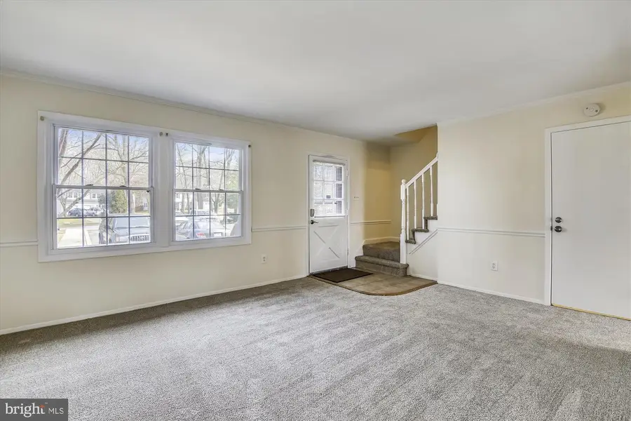 1752 Whitfield Ct, Crofton, MD 21114 - #3