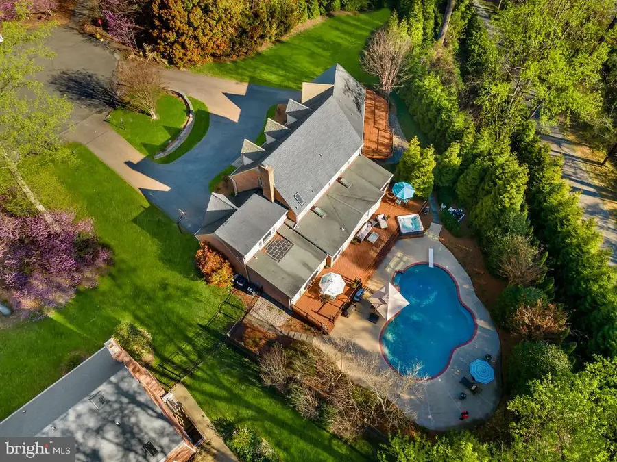 5 Belleview Dr, Severna Park, MD 21146 - #2