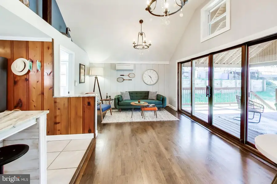 8014 Forest Glen Dr, Pasadena, MD 21122 - #3