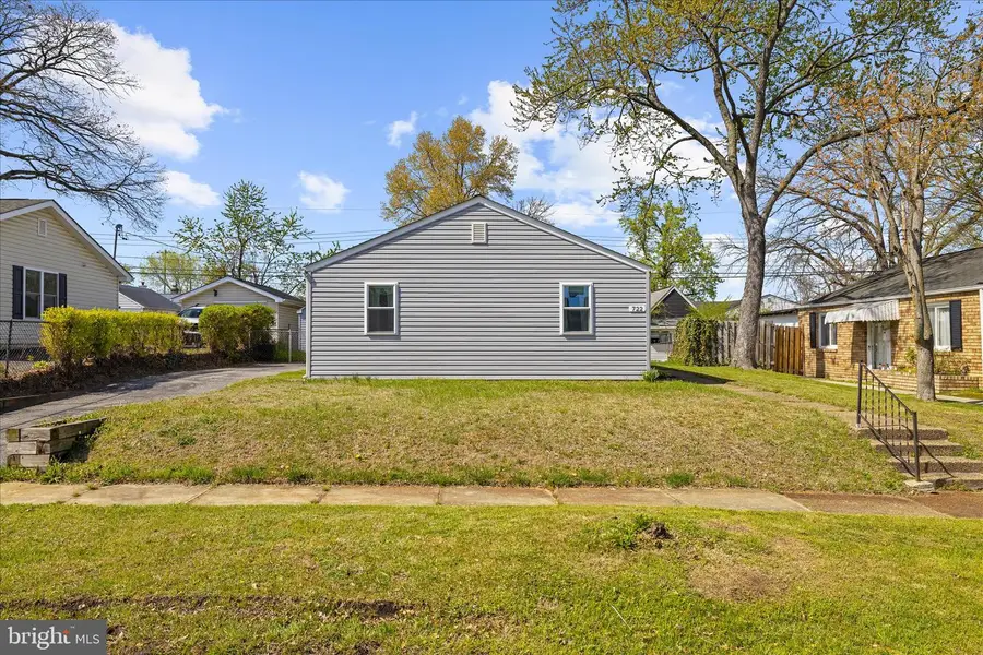 722 Cotter Rd, Glen Burnie, MD 21060 - #2