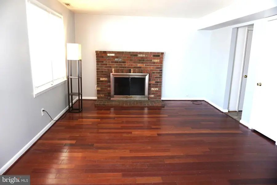 702 Londontown Rd, Edgewater, MD 21037 - #3