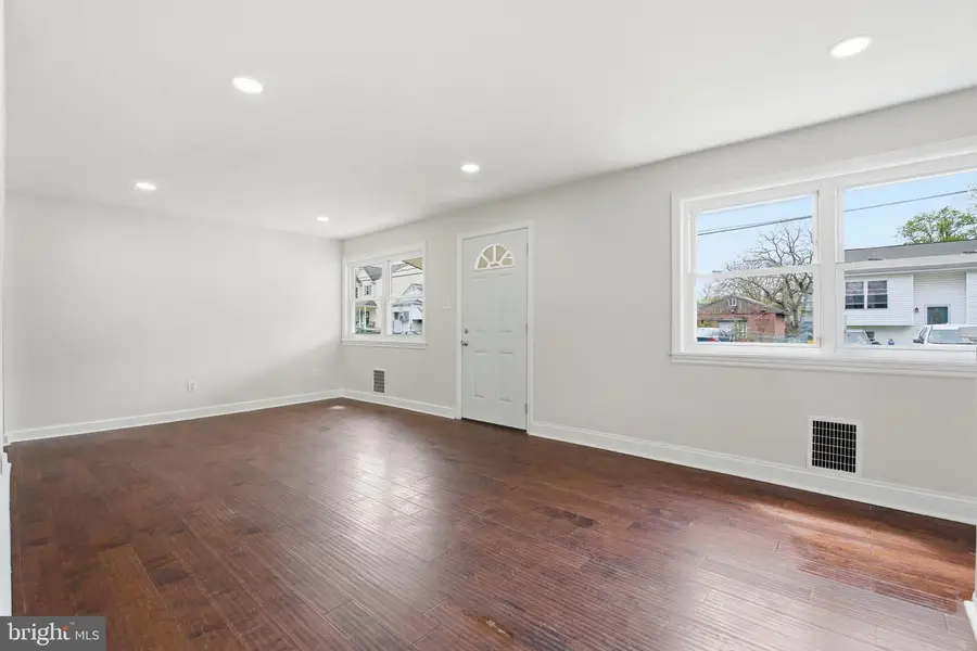 8001 W End Dr, Baltimore, MD 21226 - #3