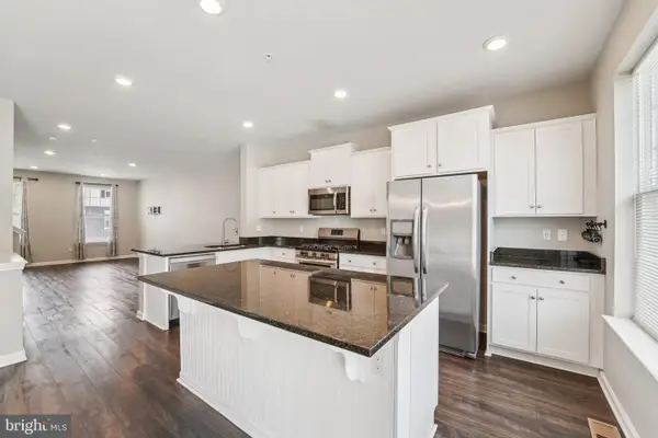 2070 Hinshaw Dr, ODENTON, MD 21113