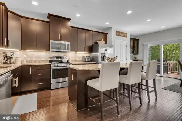 8121 Hickory Hollow Dr, GLEN BURNIE, MD 21060