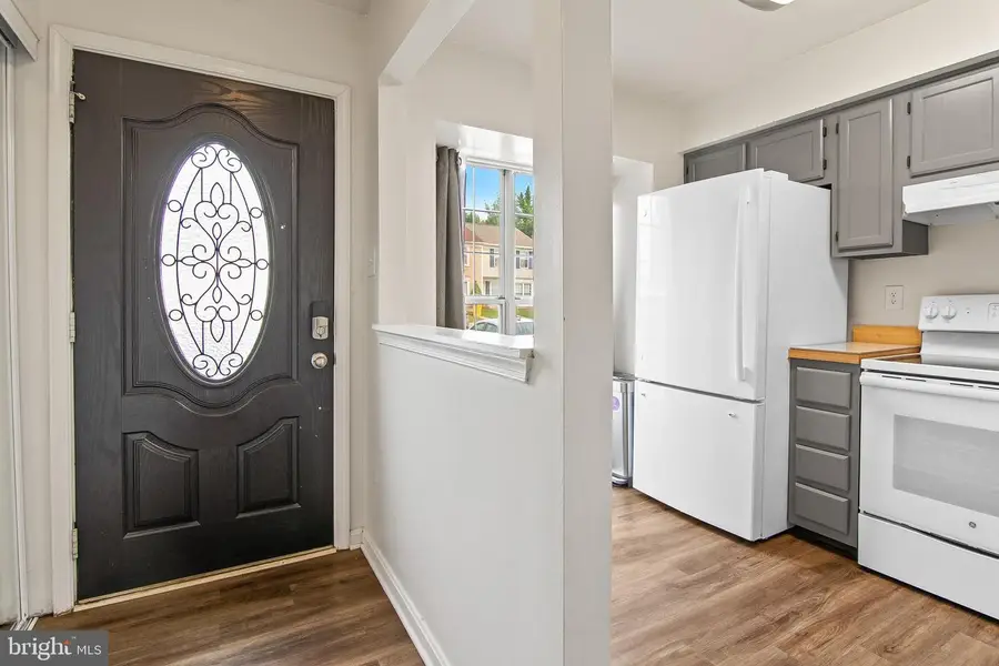 549 Dahlgreen Rd, Glen Burnie, MD 21061 - #3