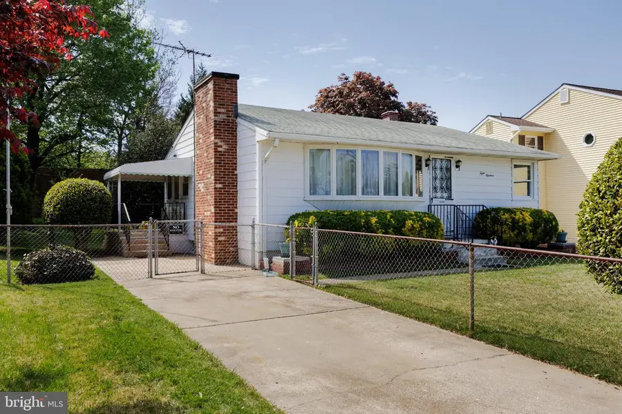 819 Bentwillow Dr, Glen Burnie, MD 21061 - #2