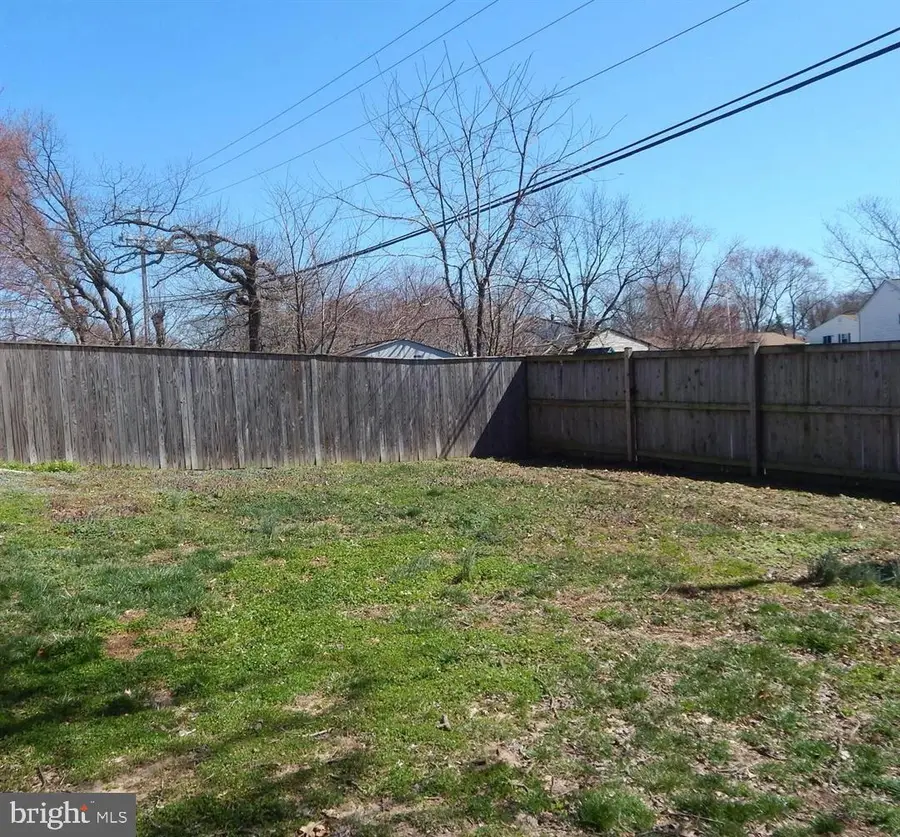 1073 Kings Rd, Pasadena, MD 21122 - #3