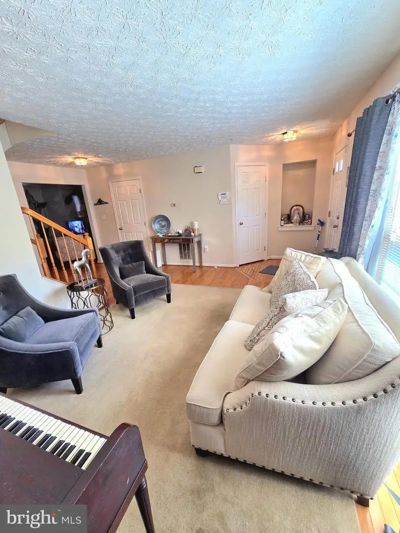 8311 Frostwood Dr, Laurel, MD 20724 - #3