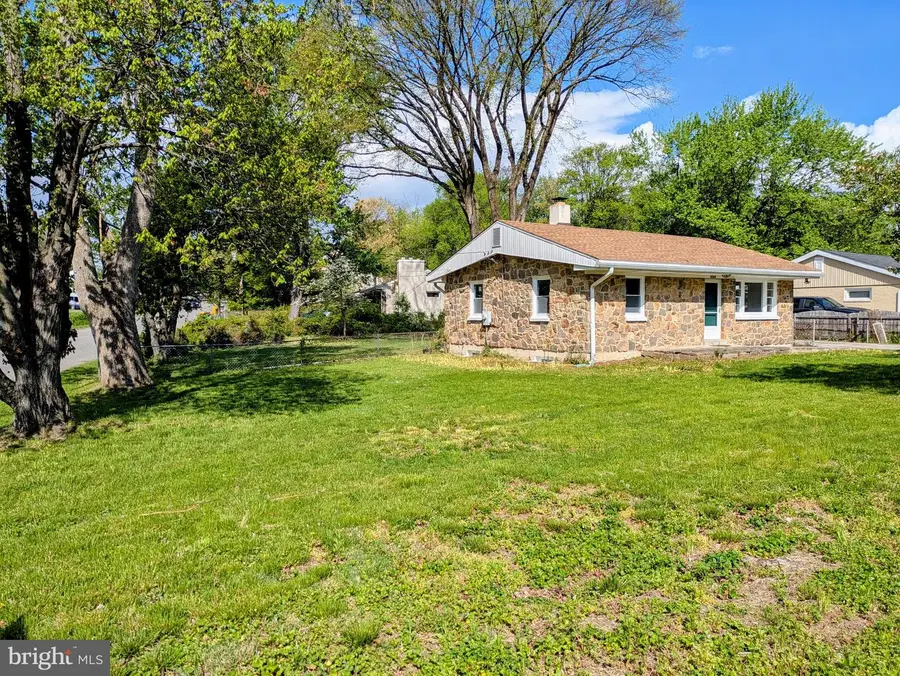 8068 Clark Station Rd, Severn, MD 21144 - #2