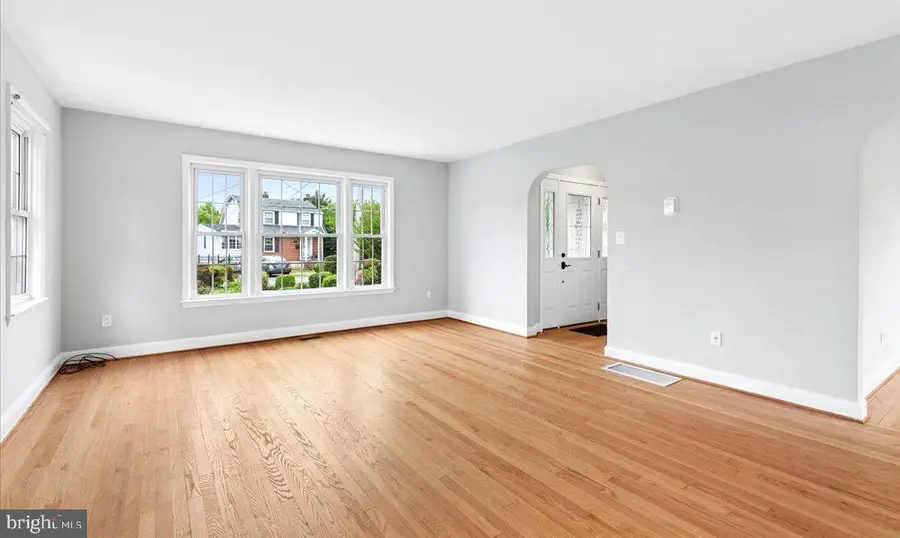 104 Twin Oaks Rd, Linthicum Heights, MD 21090 - #3