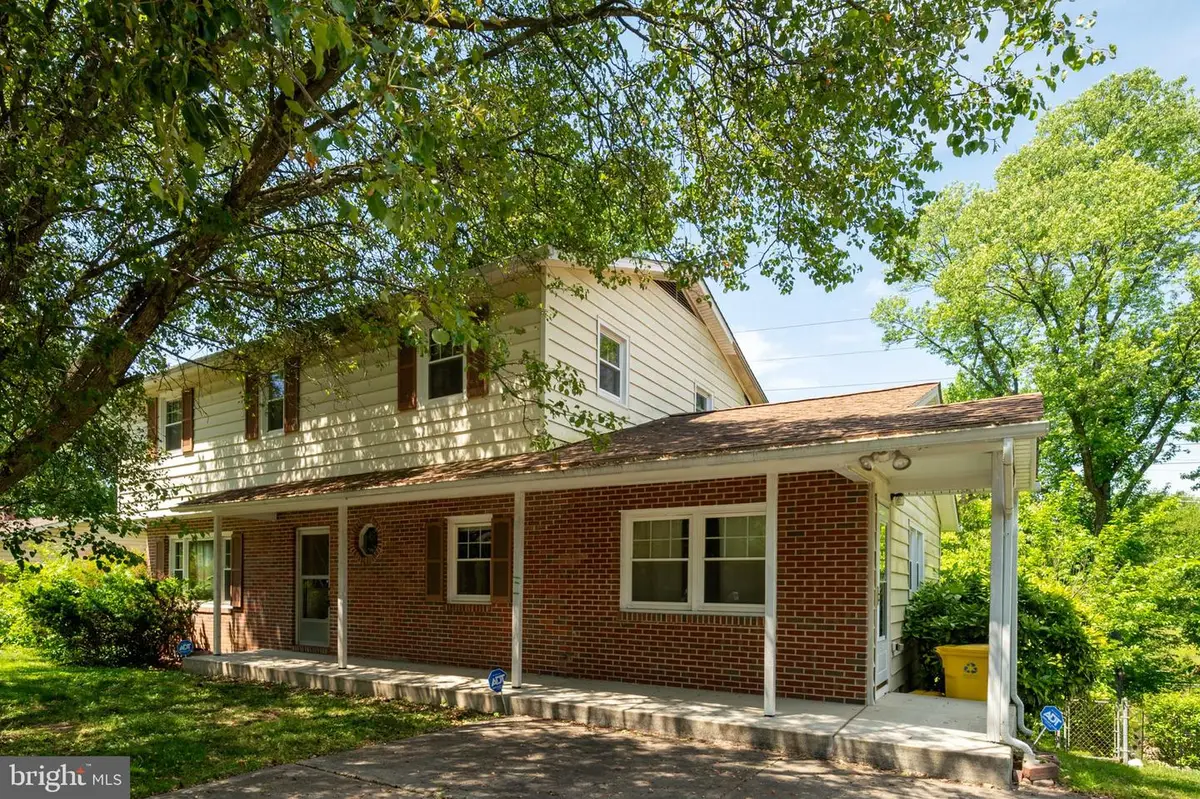 536 Williamsburg Ln, Odenton, MD 21113 - #1