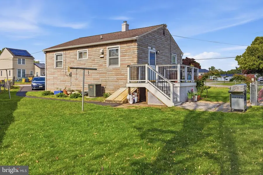 8 Eastern St, Glen Burnie, MD 21061 - #2