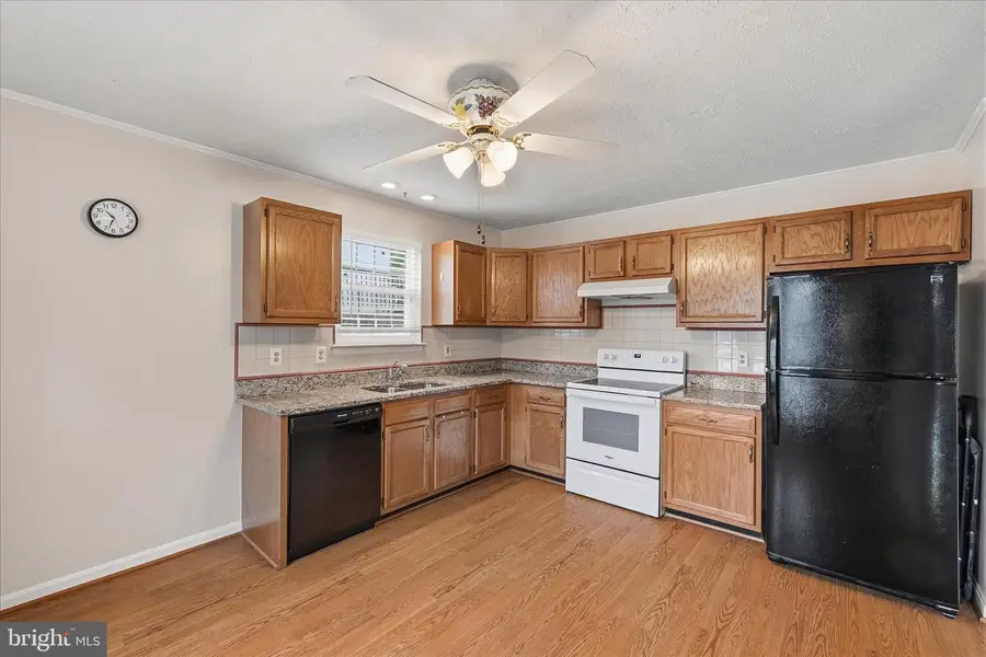 810 205th St, Pasadena, MD 21122 - #3