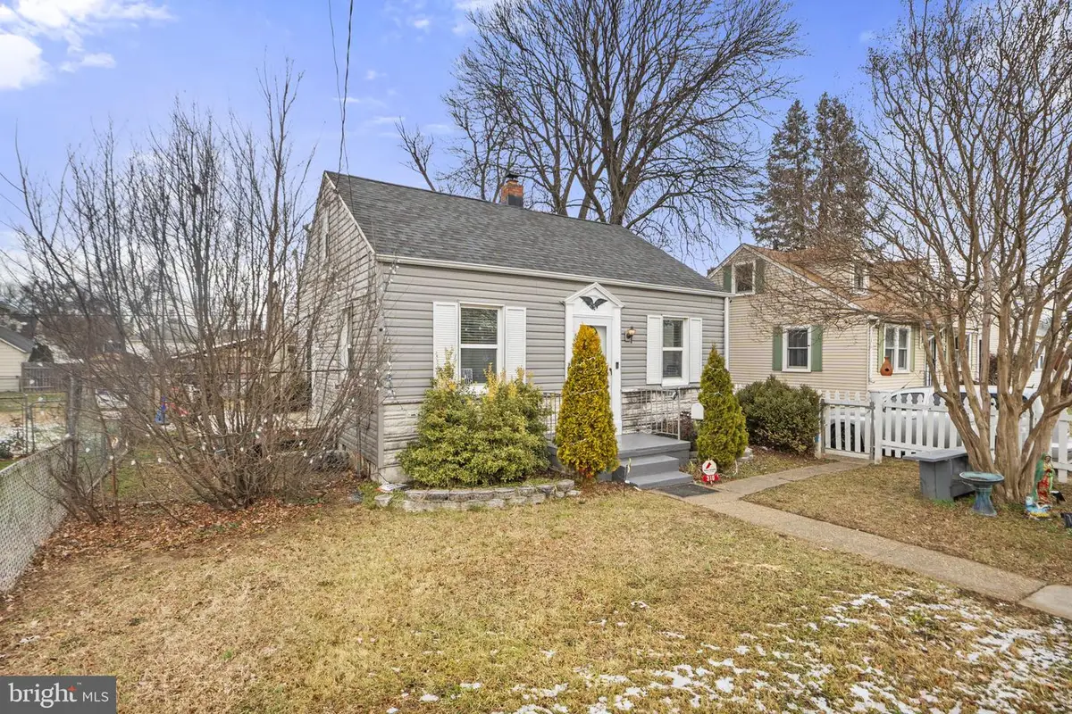 310 Townsend Ave, Brooklyn, MD 21225 - #1