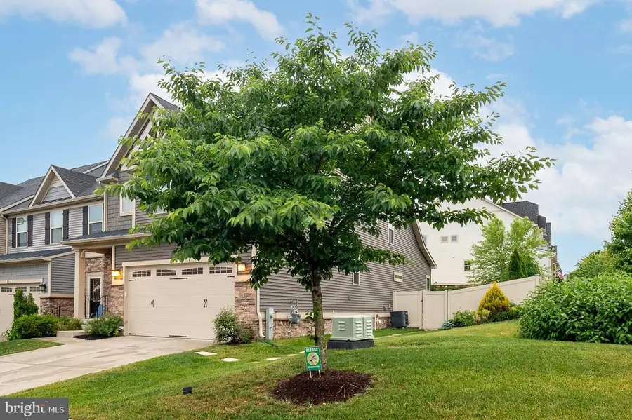 8316 Pondview Dr, Millersville, MD 21108 - #2