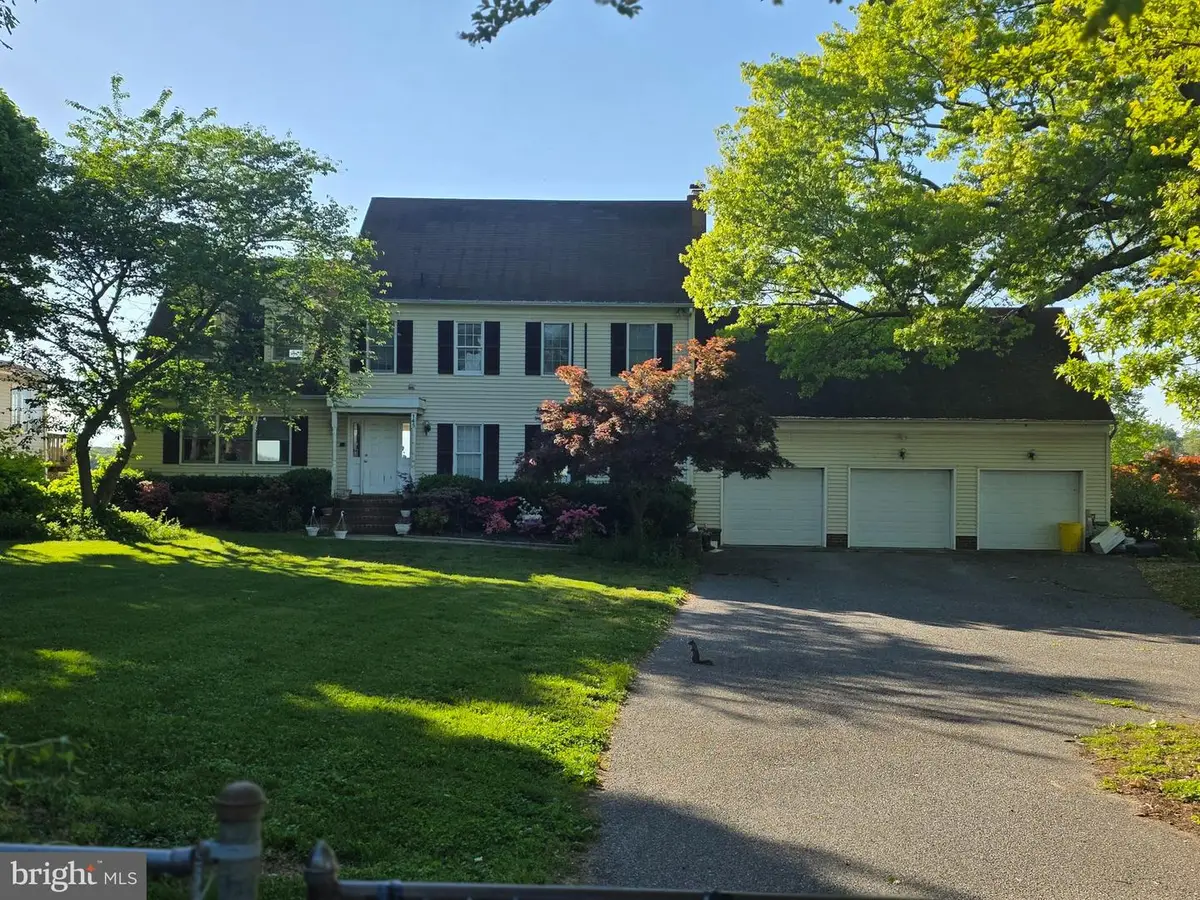 145 Edgewater Dr, Edgewater, MD 21037 - #1