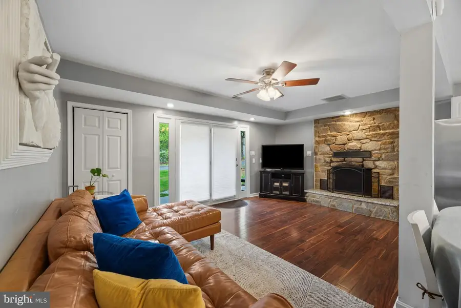 243 Mallard Dr, Pasadena, MD 21122 - #2