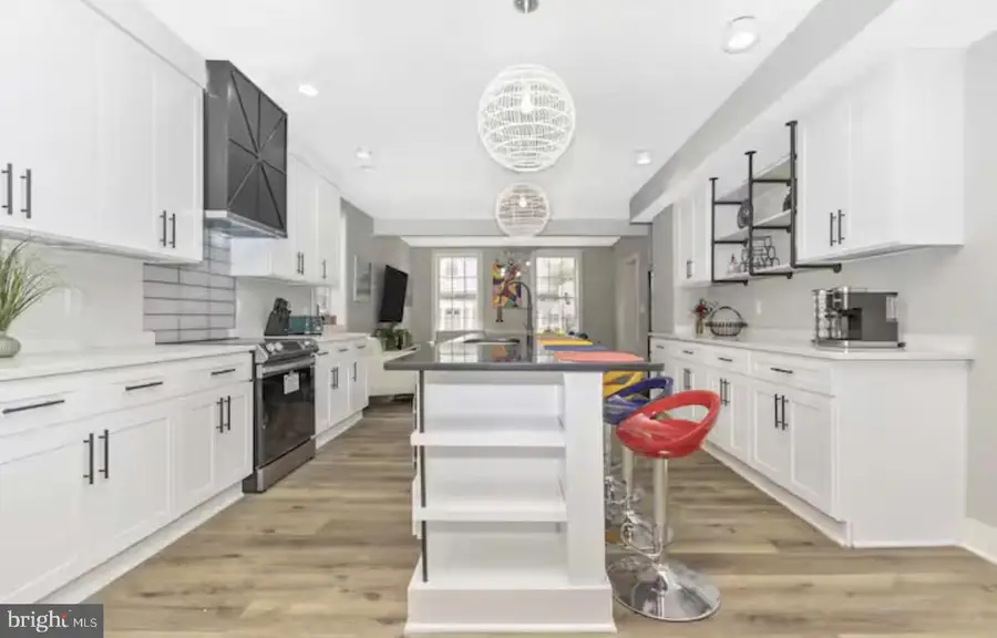 192 Duke Of Gloucester, Annapolis, MD 21401 - #2