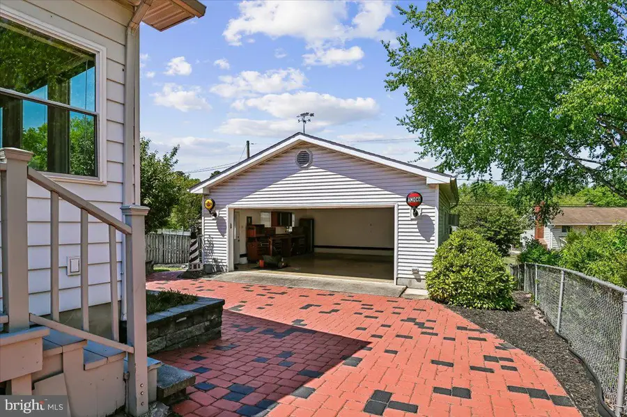 582 Nolview Ct, Glen Burnie, MD 21061 - #2