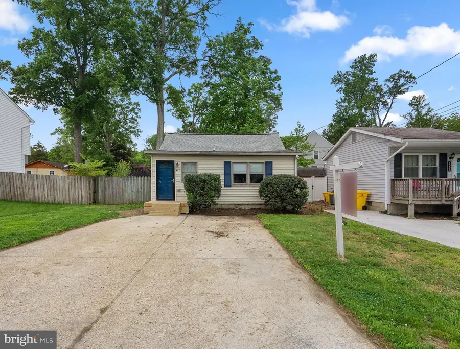 411 Highland Dr, Edgewater, MD 21037 - #2