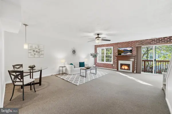 1704 W Bancroft Ln, CROFTON, MD 21114