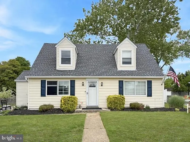 16 Virginia Ave, Edgewater, MD 21037 - #1