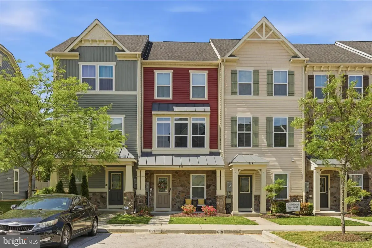 621 Ravenwood Dr, Glen Burnie, MD 21060 - #1