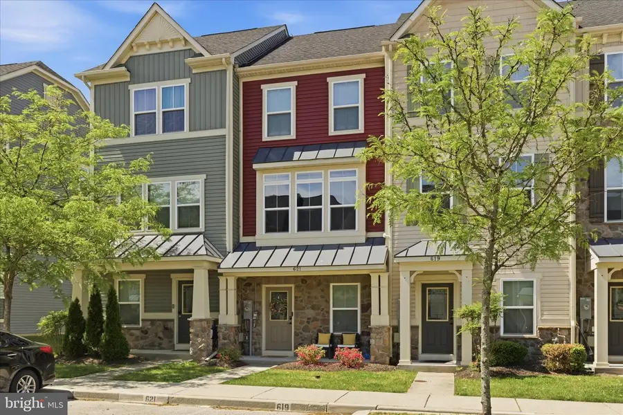 621 Ravenwood Dr, Glen Burnie, MD 21060 - #2