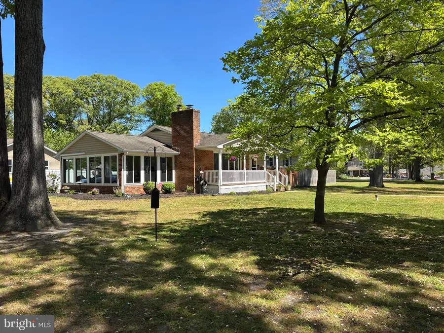 4 Gray Dr, Pasadena, MD 21122 - #2