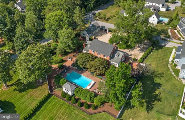 1002 Granda Flora Ct, SEVERNA PARK, MD 21146