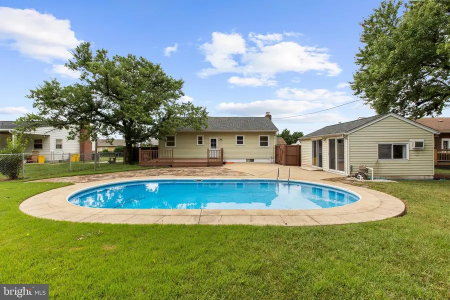 1116 Mchenry Dr, Glen Burnie, MD 21061 - #3