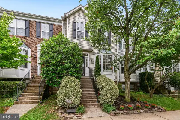 2505 Lesh Ct, CROFTON, MD 21114