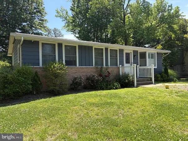 7116 Lake Shore Dr, NORTH BEACH, MD 20714