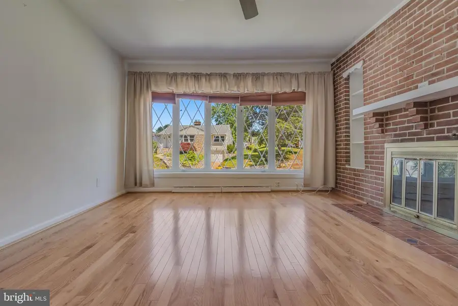 219 Coronet Dr, Linthicum Heights, MD 21090 - #3