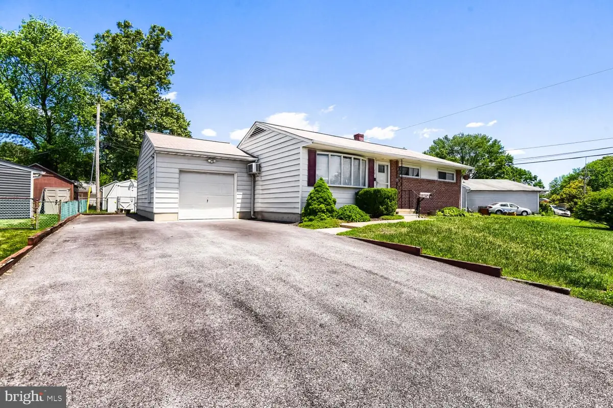 19 Leymar Rd, Glen Burnie, MD 21060 - #1