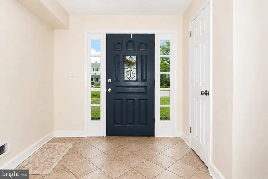 635 Baylor Rd, Glen Burnie, MD 21061 - #3