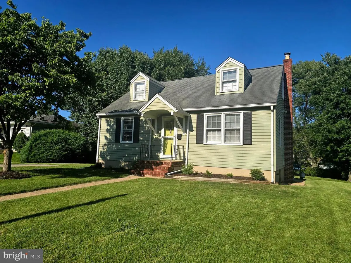 405 Sycamore Rd, Linthicum Heights, MD 21090 - #1