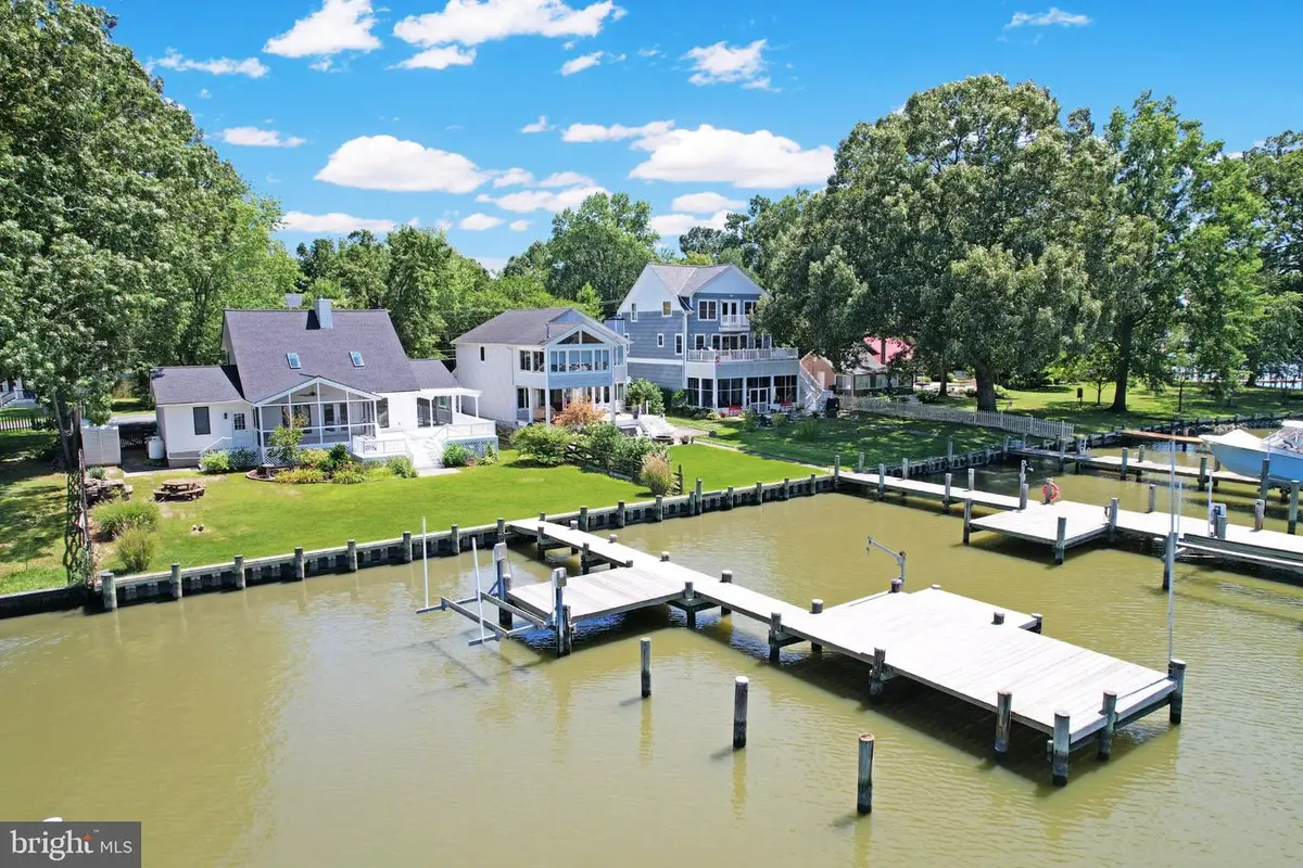 4958 Lerch Dr, Shady Side, MD 20764 - #1