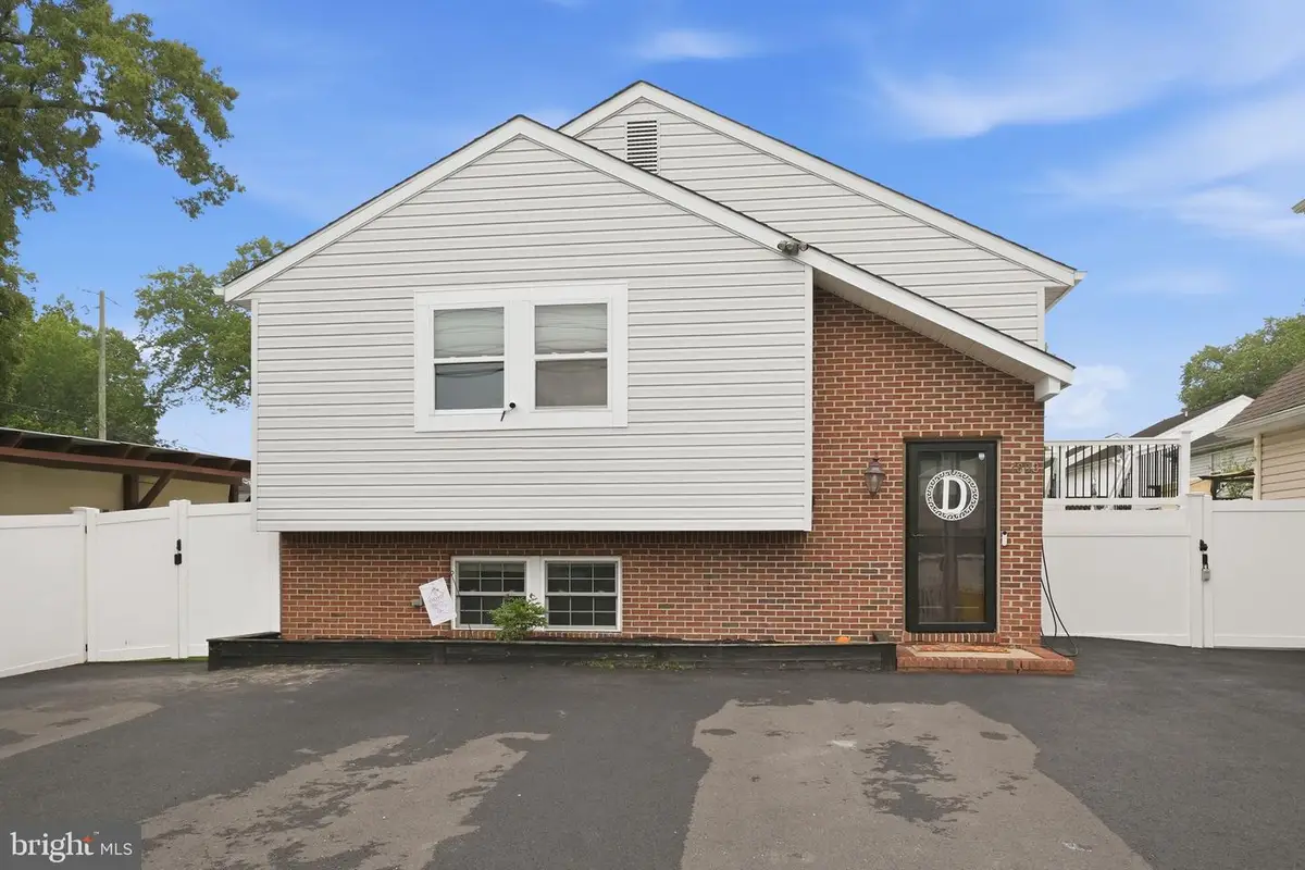 7803 Outing Ave, Pasadena, MD 21122 - #1