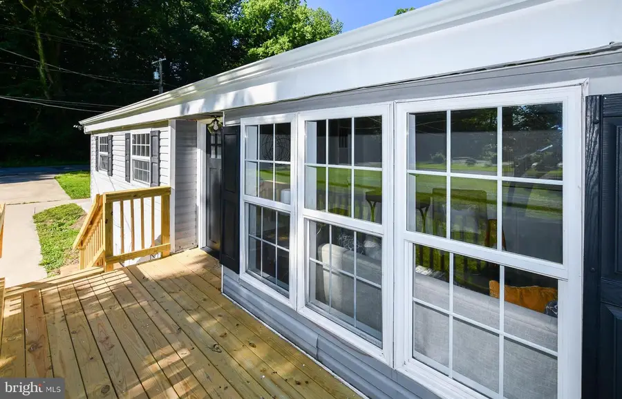 356 Forest Beach Rd, Annapolis, MD 21409 - #3