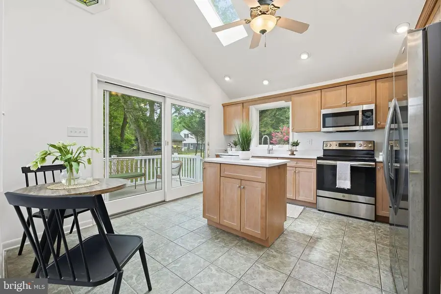 539 Duckett Ave, Tracys Landing, MD 20779 - #3