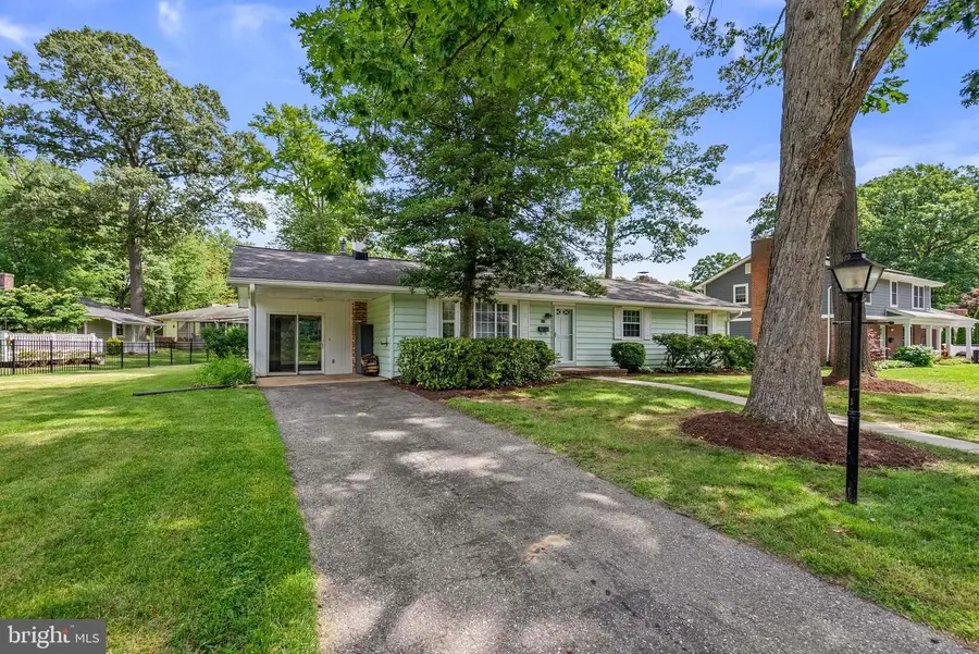 812 Cottonwood Dr, Severna Park, MD 21146 - #2