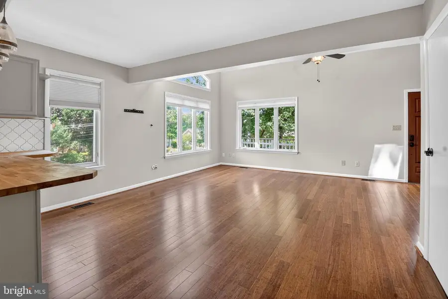 607 Overhill Dr, Edgewater, MD 21037 - #3