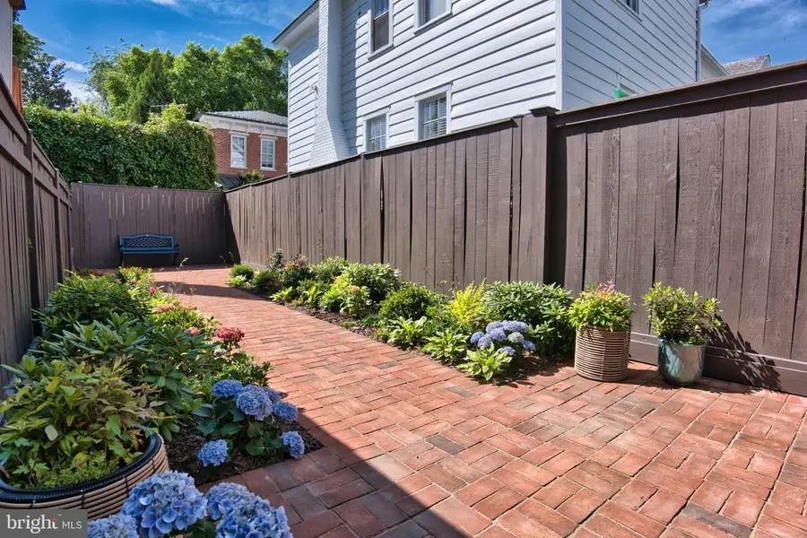 11 1/2 College Ave, Annapolis, MD 21401 - #3