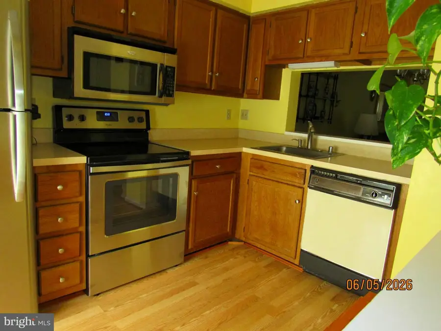 550 Dahlgreen Rd, Glen Burnie, MD 21061 - #3