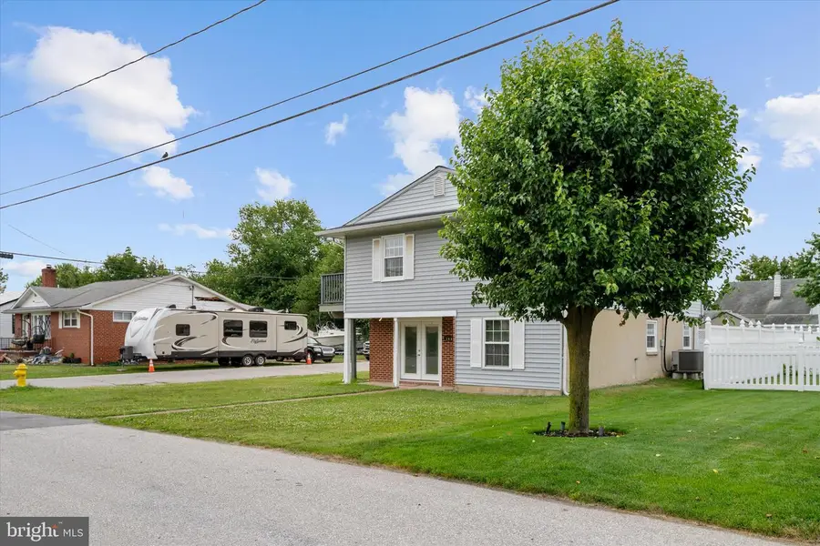 169 Roland Rd, Pasadena, MD 21122 - #2