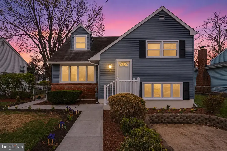 307 Oxford Dr, Glen Burnie, MD 21061 - #2
