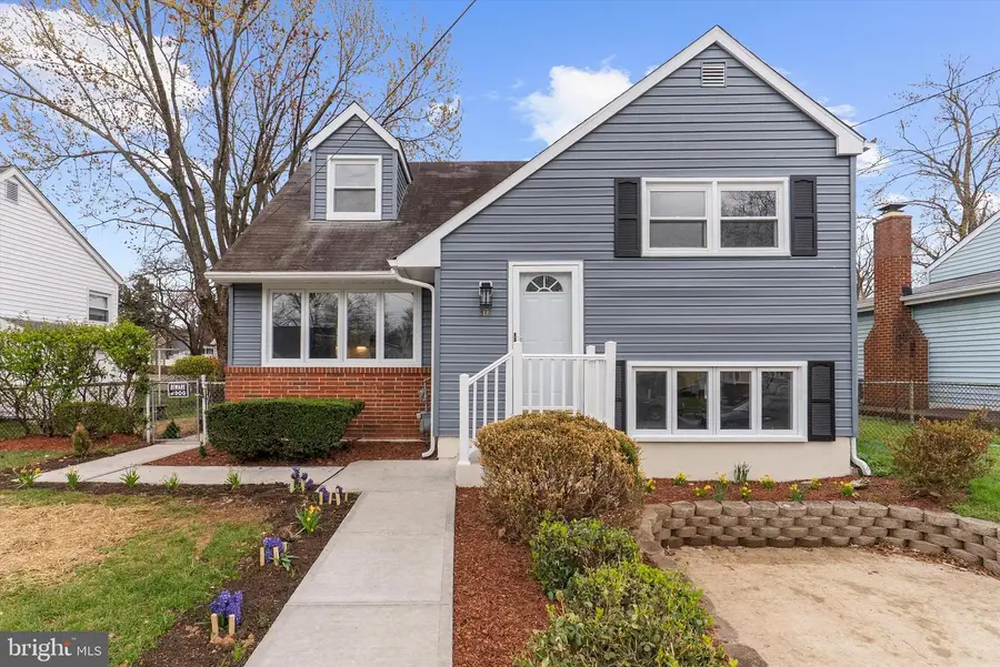 307 Oxford Dr, Glen Burnie, MD 21061 - #3